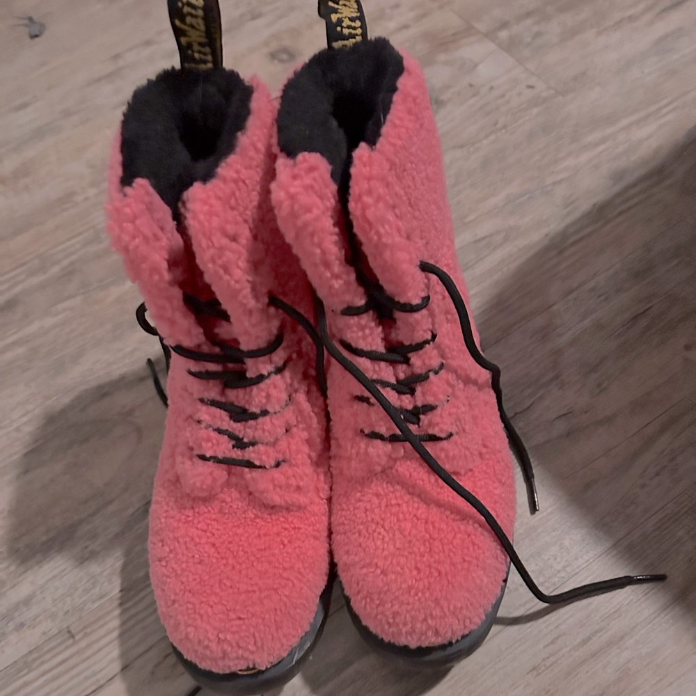 Dr. Martens size:8
